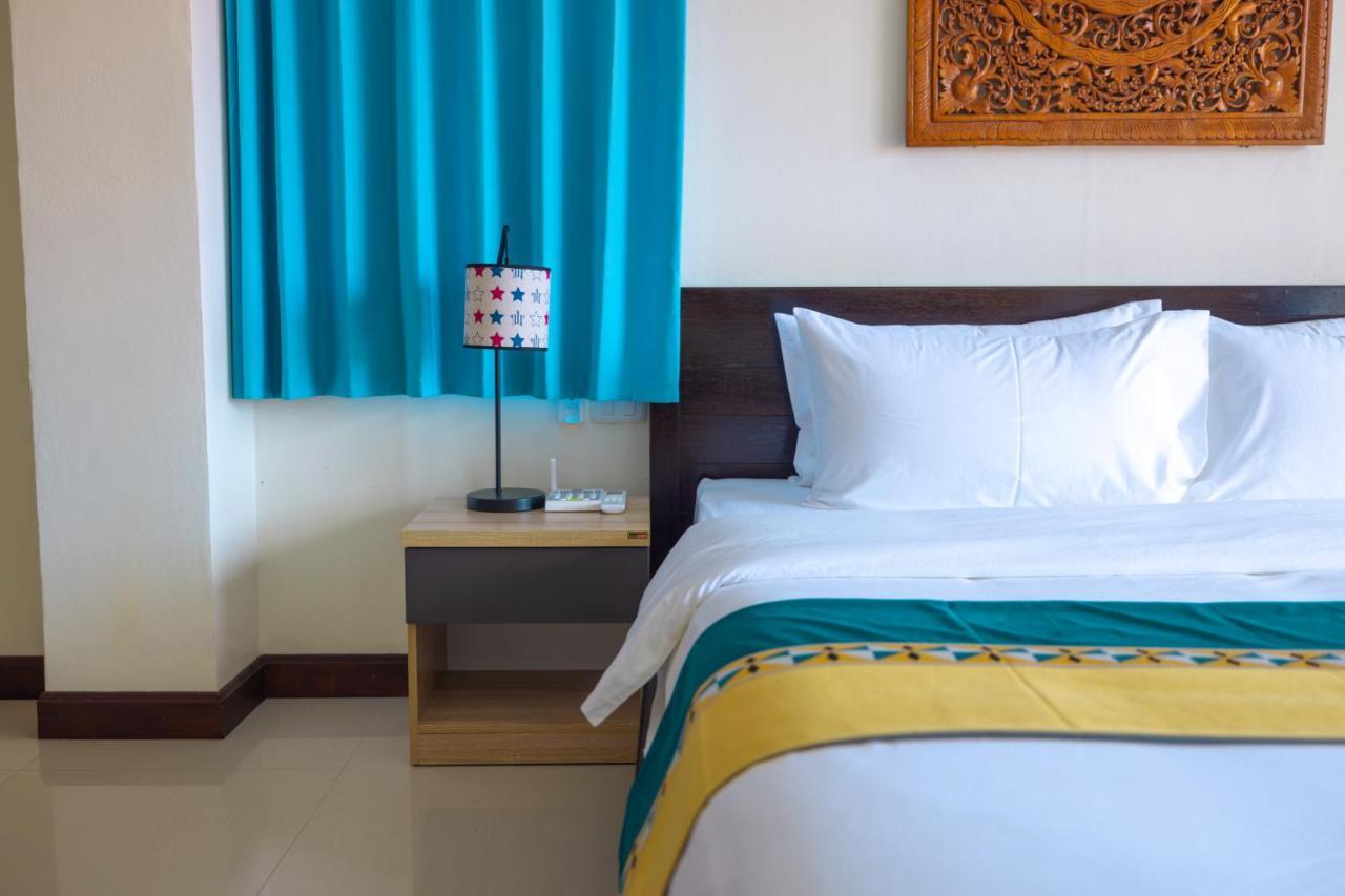 Phuket Kana International Hotel普吉岛卡娜国际酒店 Rawai Exterior foto